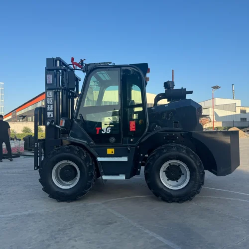 3.5t Rear Wheel Steering Rough Terrain Forklift